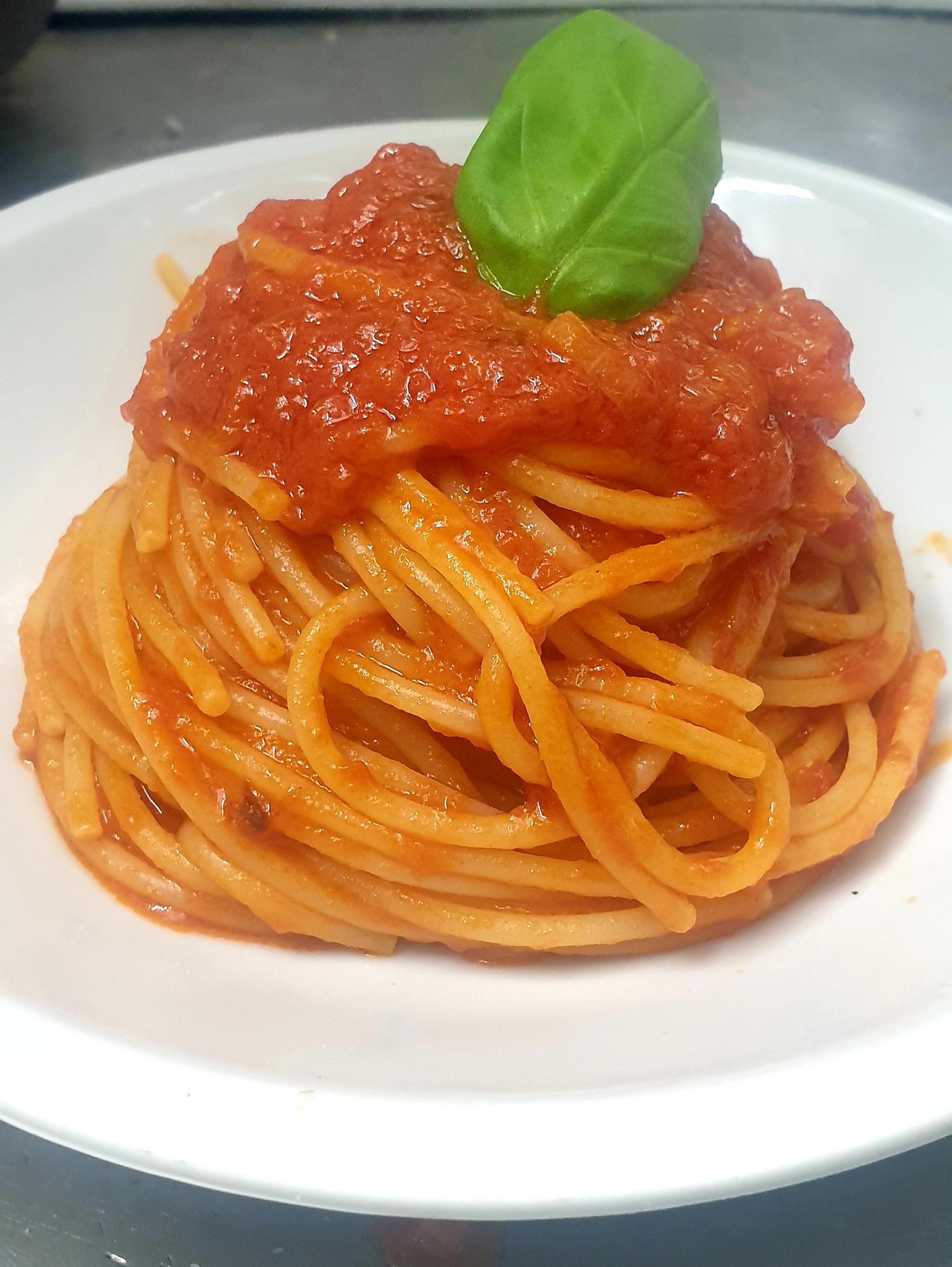 Bruschetta con pomodoro e alici